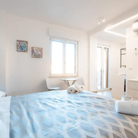 Gaia Station Apartment